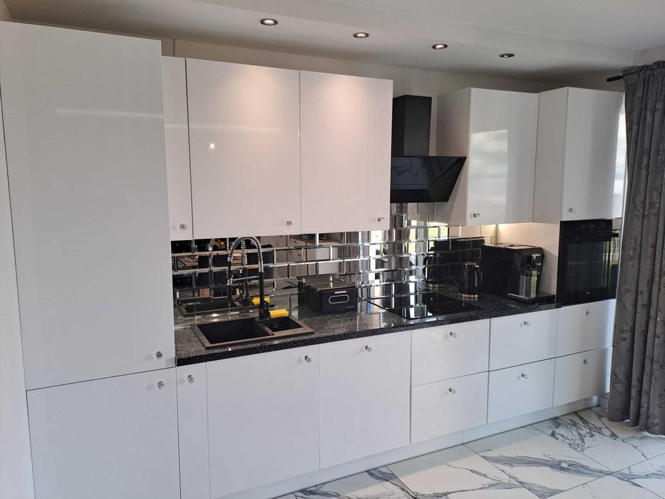 Apartament z ogrodem i parkingiem w Ustce