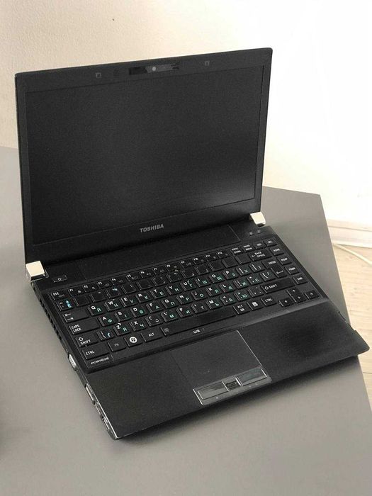 Toshiba Portege R700-1CQ Б/У