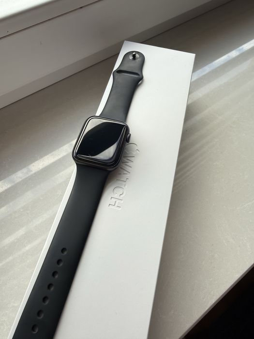Apple Watch 5 44 mm aluminium Space Grey + Gratisy