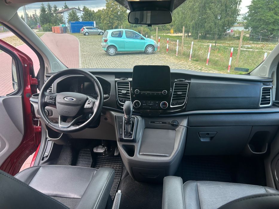 Tourne Custom 8 osób VIP