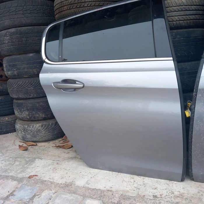 Portas tras completas peugeot 308 carro