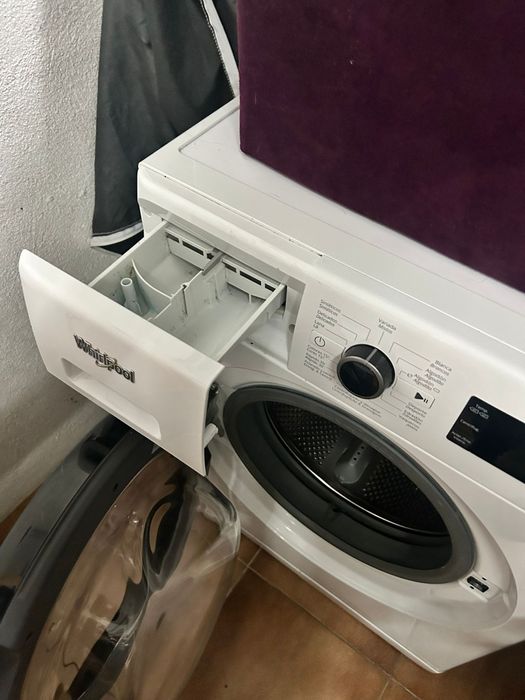 Maquina Lavar a roupa WHIRLPOOL