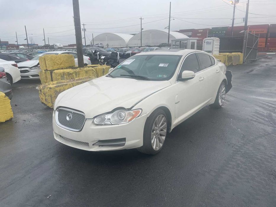 maska Jaguar XF X250 / nieuszkodzona
