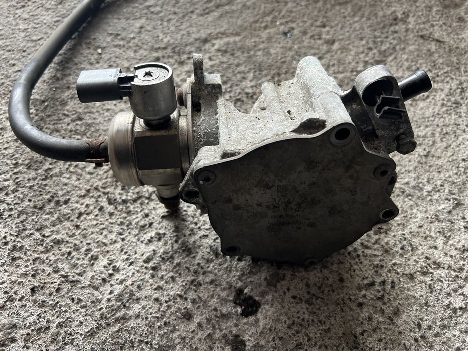 Топлівний насос Вакумний насос 1.8 tfsi Skoda Volkswagen Audi Seat
