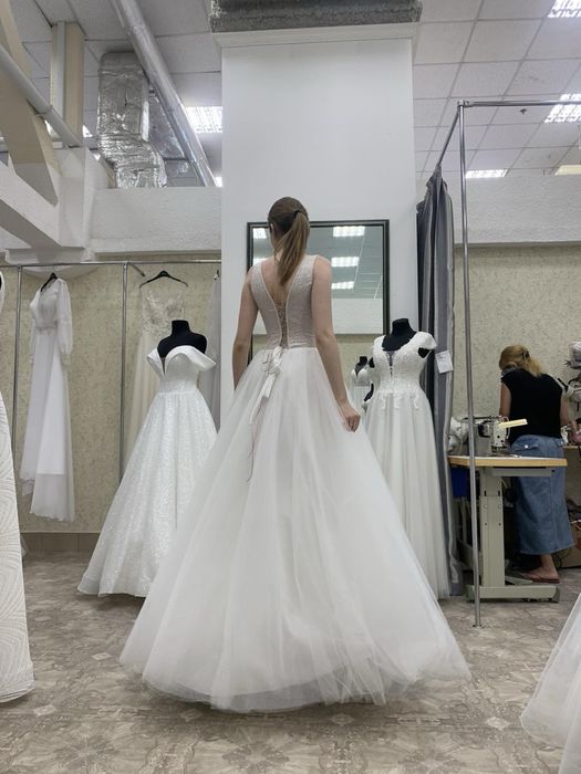 Весільна сукня нова