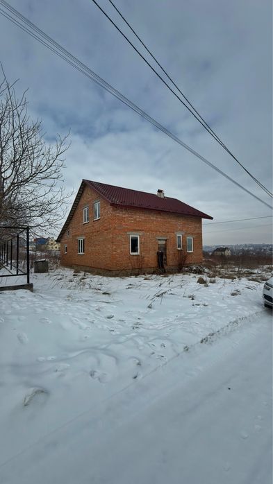 Новий Будинок, с. Смотрич (центральна дорога)