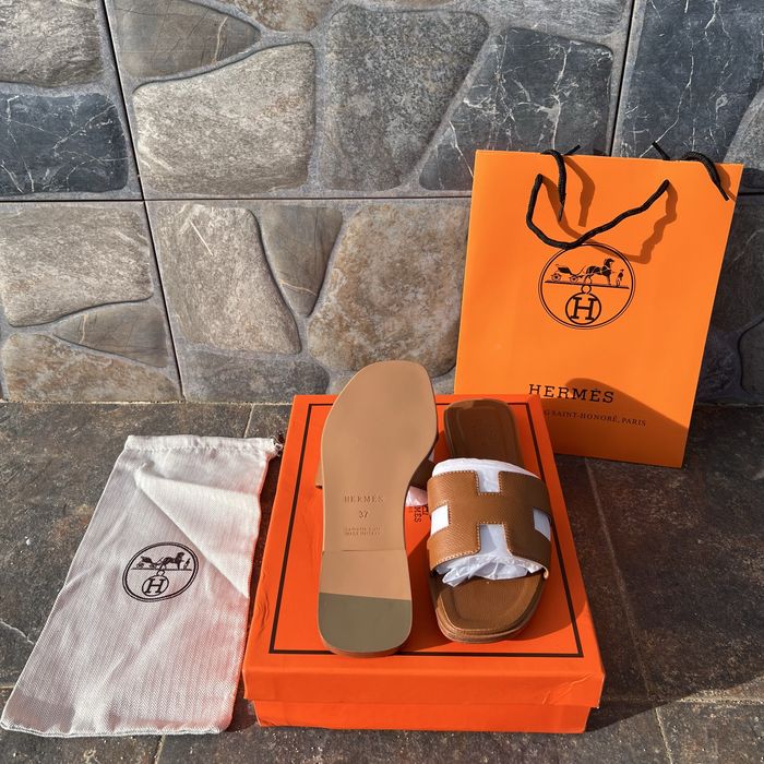 Sandala hermès mulher