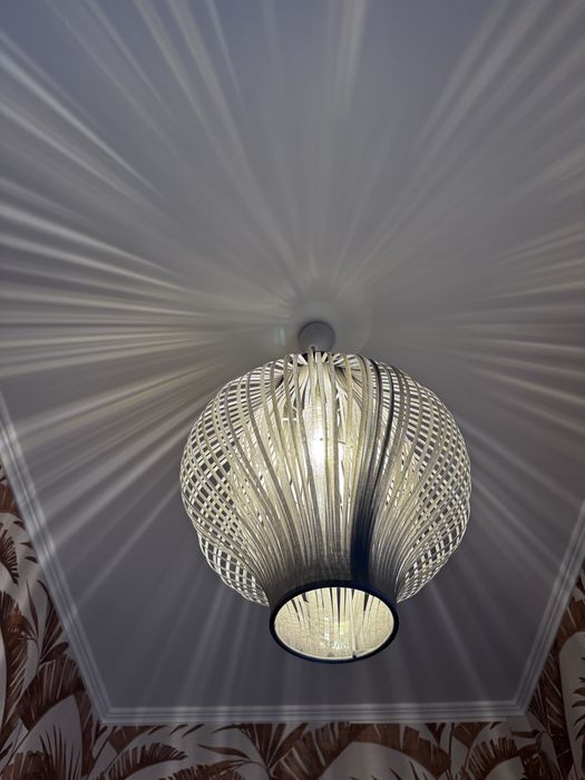 Lampa wisząca z fajnym efektem
