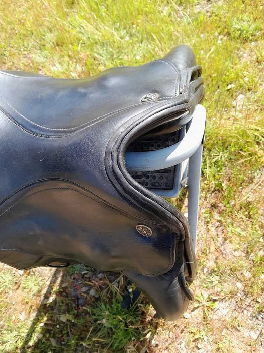 Selim Sela Dressage 18" Kieffer RESERVADA