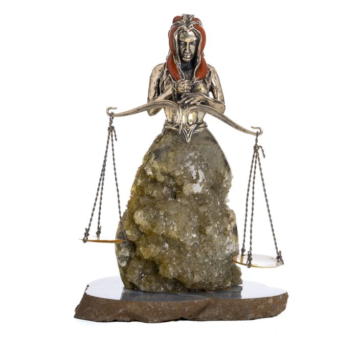 Prata - Escultura em prata e pedra dura