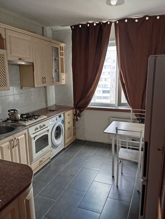 Apartment in Kyiv, 11-y mikrorayon Vyhurivshchyny-Troyeshchyny, Vyhurivshchyna-Troyeshchyna - Вид 2