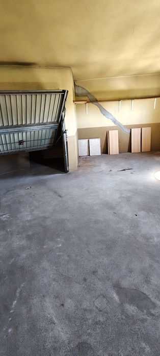 Alugo GARAGEM Espaçosa !