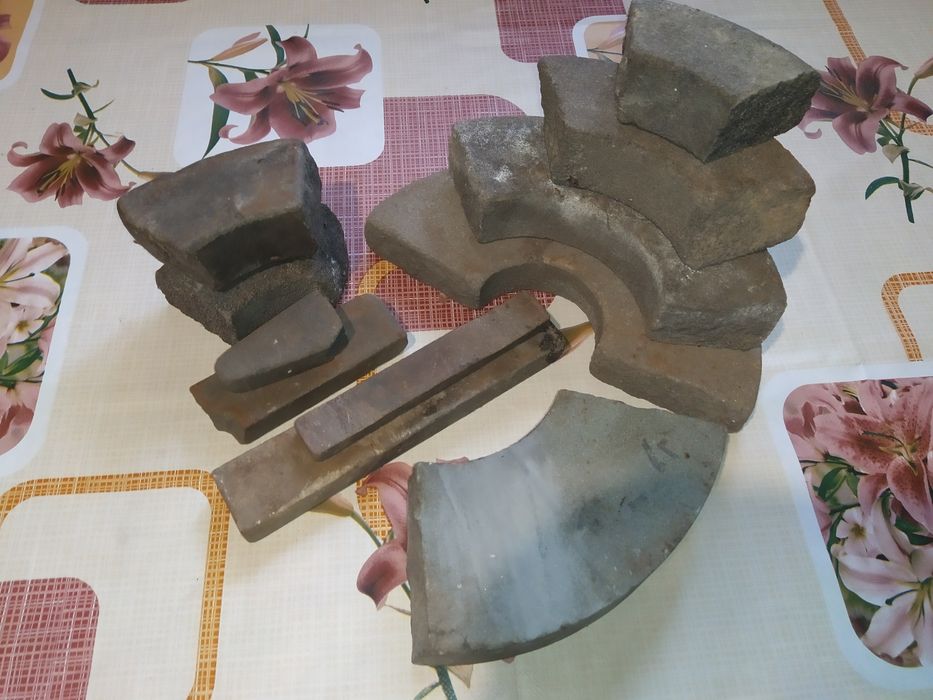 Брусок, каміння точильне, куски, різні, для точіння, продаться все.