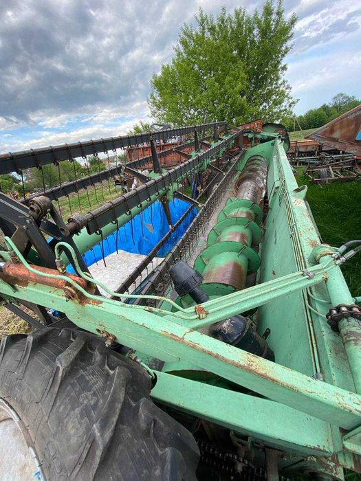 Продається комбайн зернозбиральний ДОН 1500Б 2010 рік + жатки