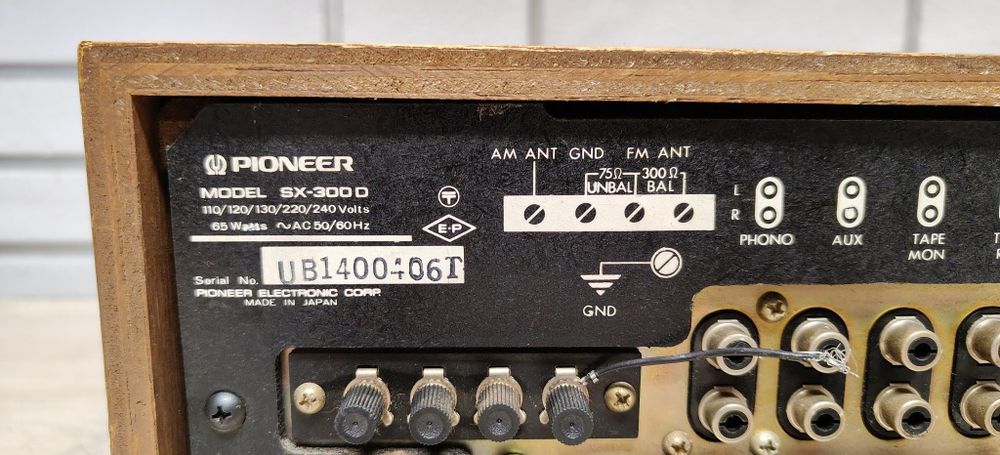 Amplituner PIONEER SX-300D. Vintage