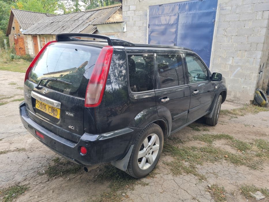 Нісан EXTREIL.2.2