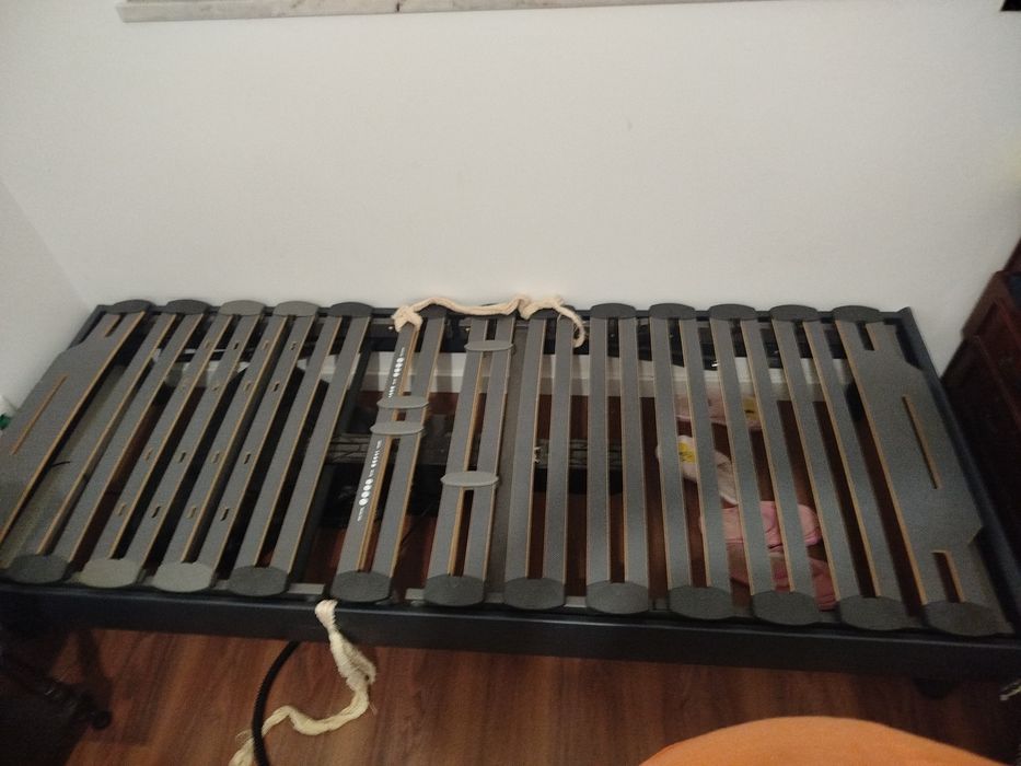 Cama articulada com colchão