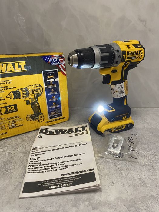 DeWALT ударний шуруповерт DCD797 TOOL CONNECT Bluetooth MADE in - Main Image