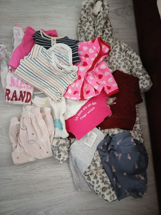 Віддам речі для дівчинки 3-9міс.