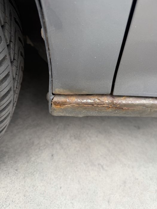 Błotnik Volkswagen Golf V LA7T lewy prawy przód