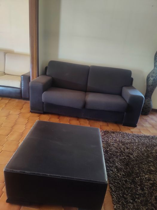 Sofá 3 lugares + mesa