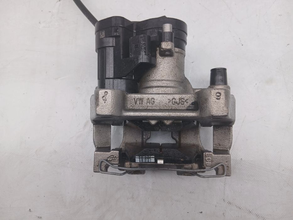 Pinça travão / maxila de travão trás esquerda AUDI Q3 (F3B)