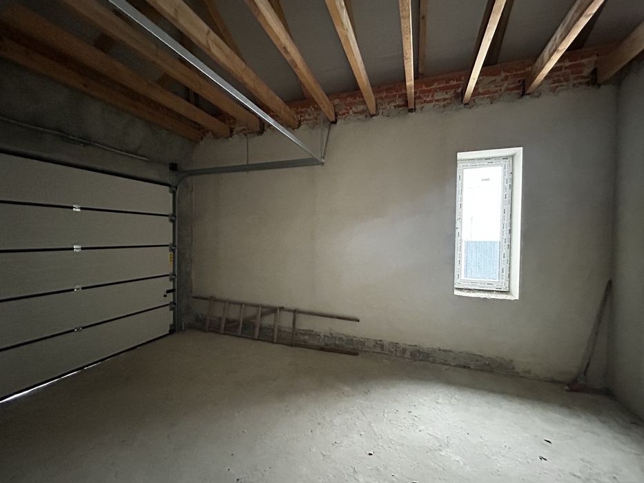 Одноповерховий ОСОБНЯК з гаражем