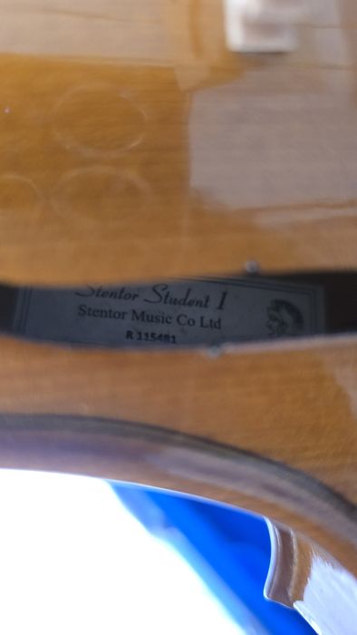 Violin 4/4 Stentor Student I com arco e mala