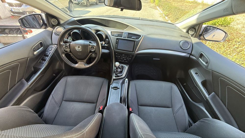 Honda Civic Tourer 1.6 i-DTEC Elegance — photo 3