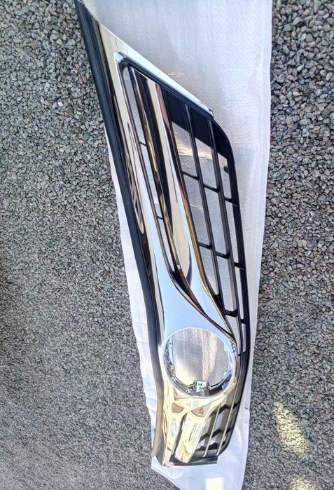 Решётка радиатора Toyota Camry 50 USA LE решетка Камри 50 ЛЕ 2011-2014