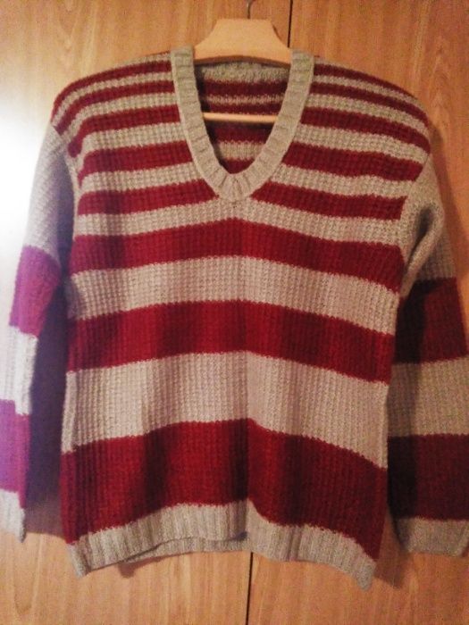 Sweterki w paski