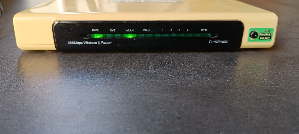 Продам роутер б/у