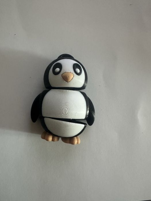 Пінгвінчик брелок на 3д принтере