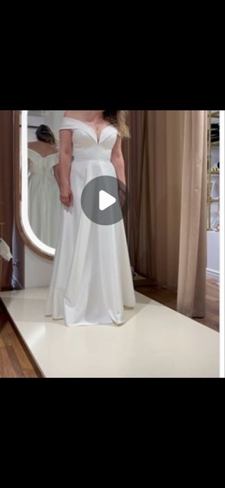 Продам весільну сукню