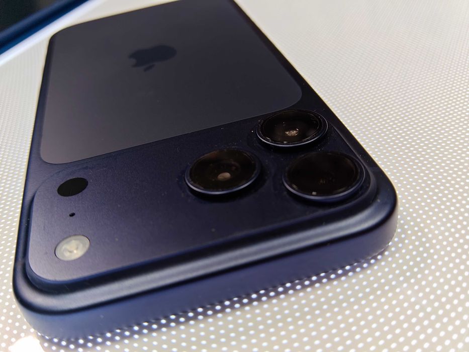 iPhone 17 Pro Max Deep Blue 512 GB Stan Idealny Kondycja Baterii 100%