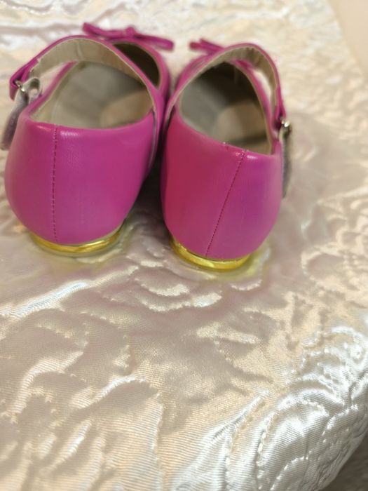 Baletki dziewczęce z paskiem nowe różowe rozmiar 30