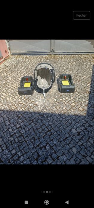 This "Chico" Car Seat with 2 Bases64584408168706124