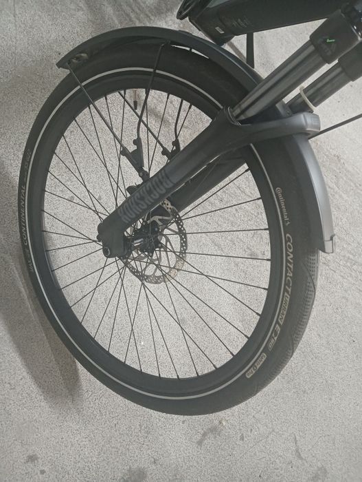 Bicicleta elétrica marca Beeq M 700 ATB com 350 km