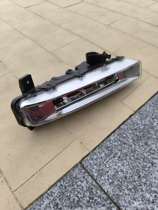 Farol de nevoeiro esquerdo BMW g30 /g31.