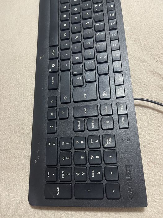 Lenovo ThinkCentre M70q Gen 5 (Tiny PC / Mini PC) *LER ANÚNCIO*