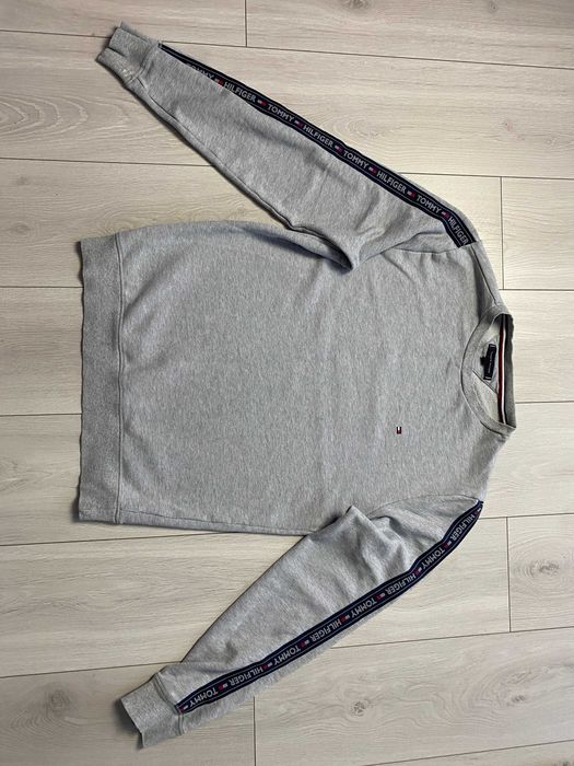 TOMMY HILFIGER r.L oryginalna bluza bez kaptura męska cieńsza