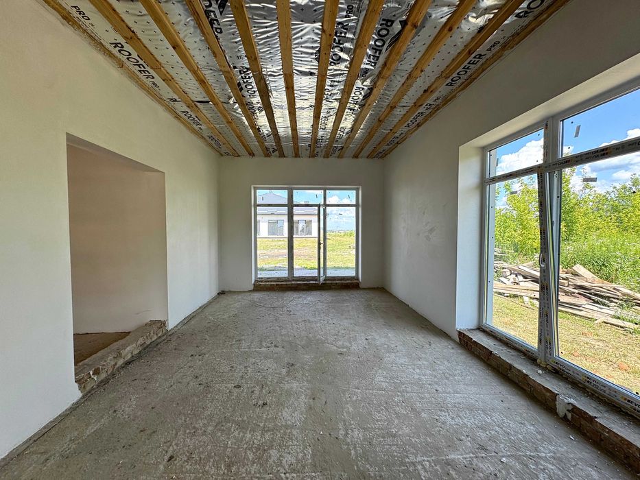 Продам добротну американку з окремим заїздом в районі Авторинку