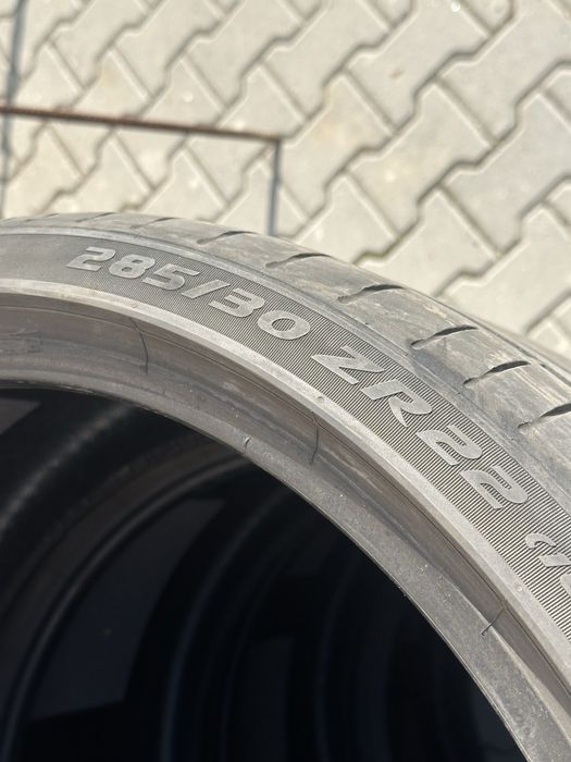 Pirelli pzero 285/30 r22