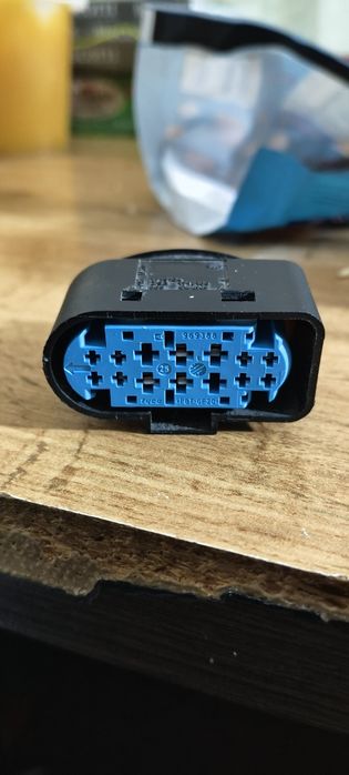 Разъем (фишка) Ford C-MAX 2010-2016