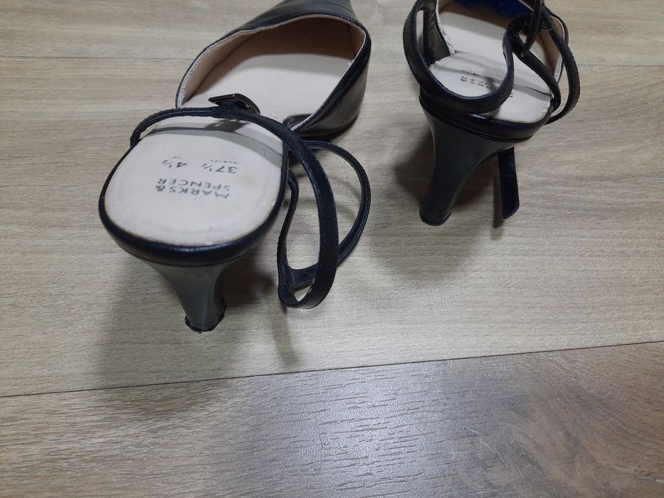 Buty czarne skórzane czółenka bez pięty 37 Marks&Spencer 37.5 jak nowe