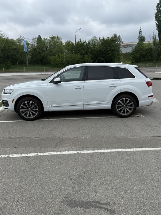 Audi Q7 premium plus