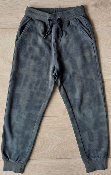 R. 128 - Spodnie dresowe dresy wąskie slim Coccodrillo 5.10.15.