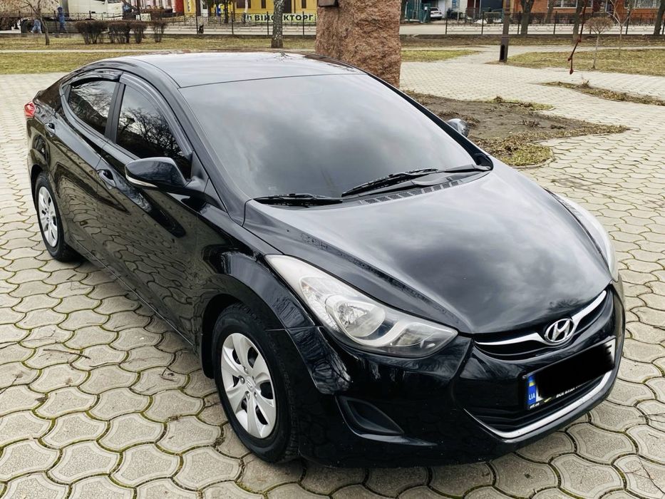 Hyundai Elantra 2013 год Газ/бензин