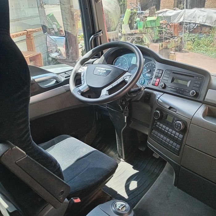 Продам або обміняю МАН ТГХ напівпричіп самоскид ,коробка автомат.