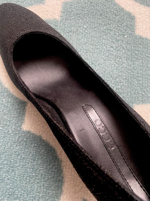 Продам нові жіночі туфлі Ecco